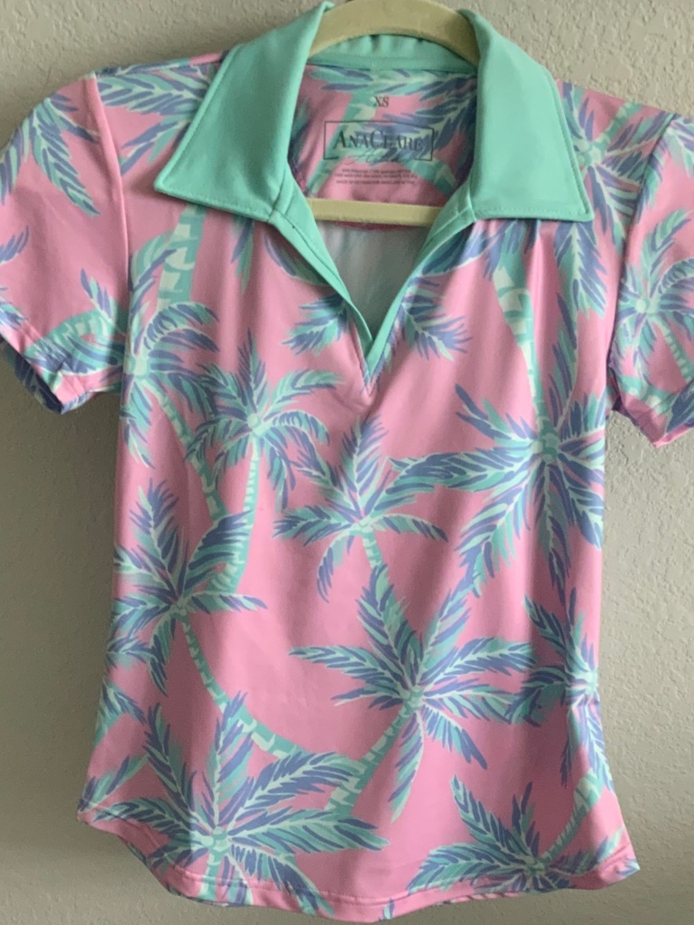 AnaClare Active top NWOT